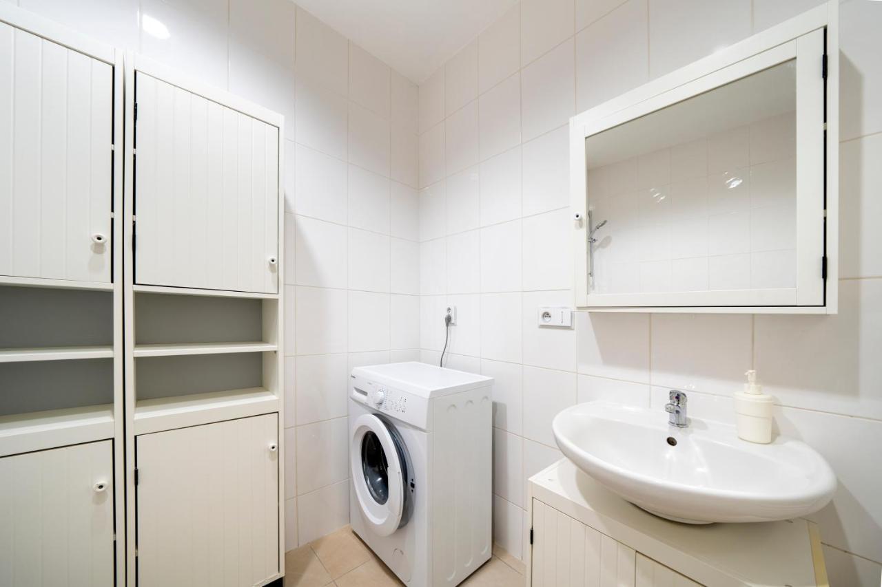 New Town - Apple Apartamento *